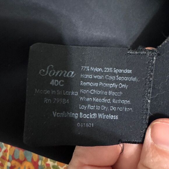 Soma Vanishing back lightly padded black bra size 40C - Picture 5 of 5